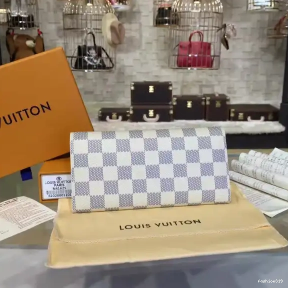Louis EMILIE Vuitton 0412